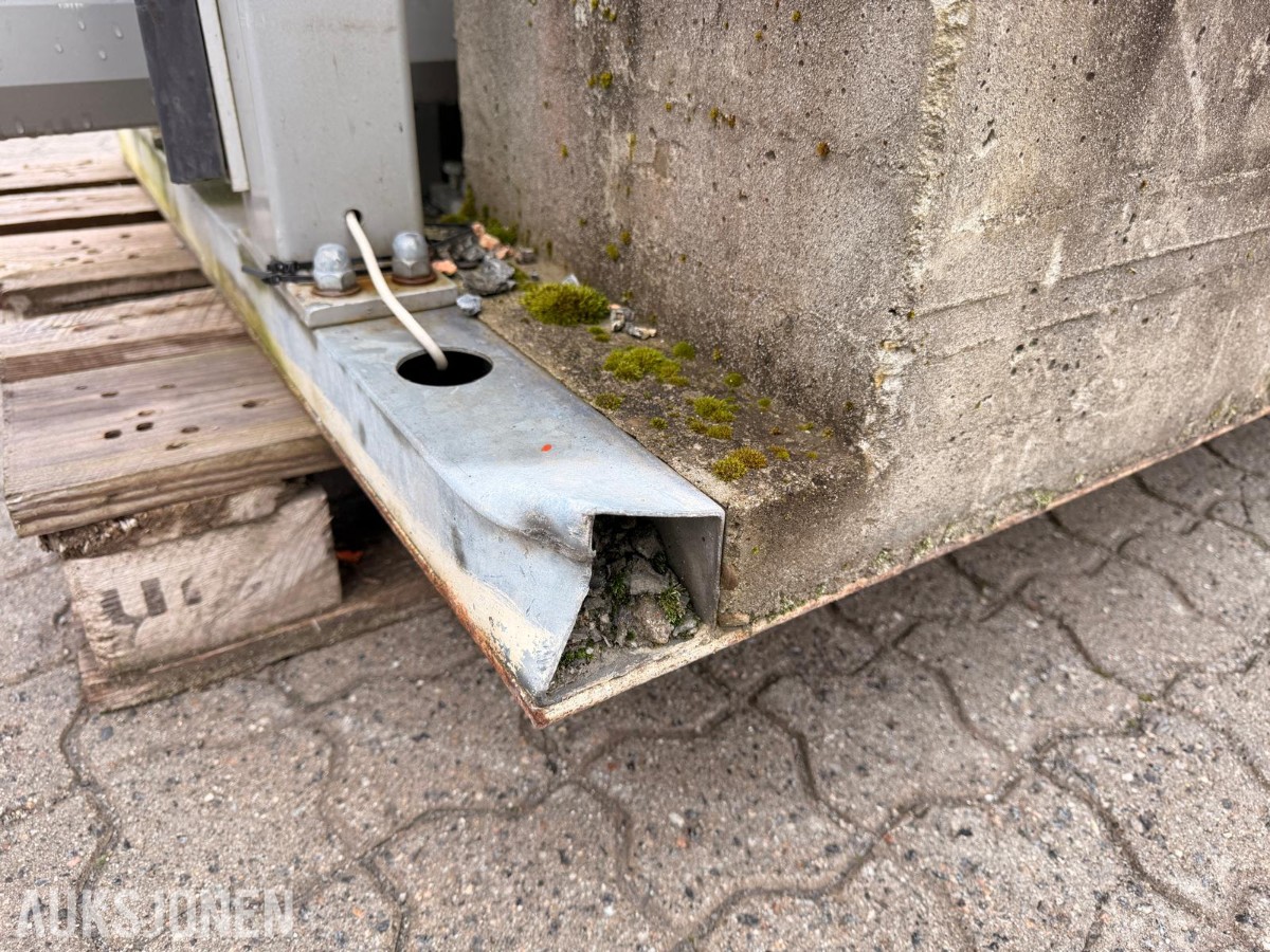 2015 FAVSANG elektrisk skyveport med adgangskontroll