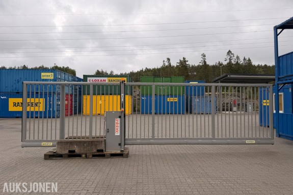 2015 FAVSANG elektrisk skyveport med adgangskontroll