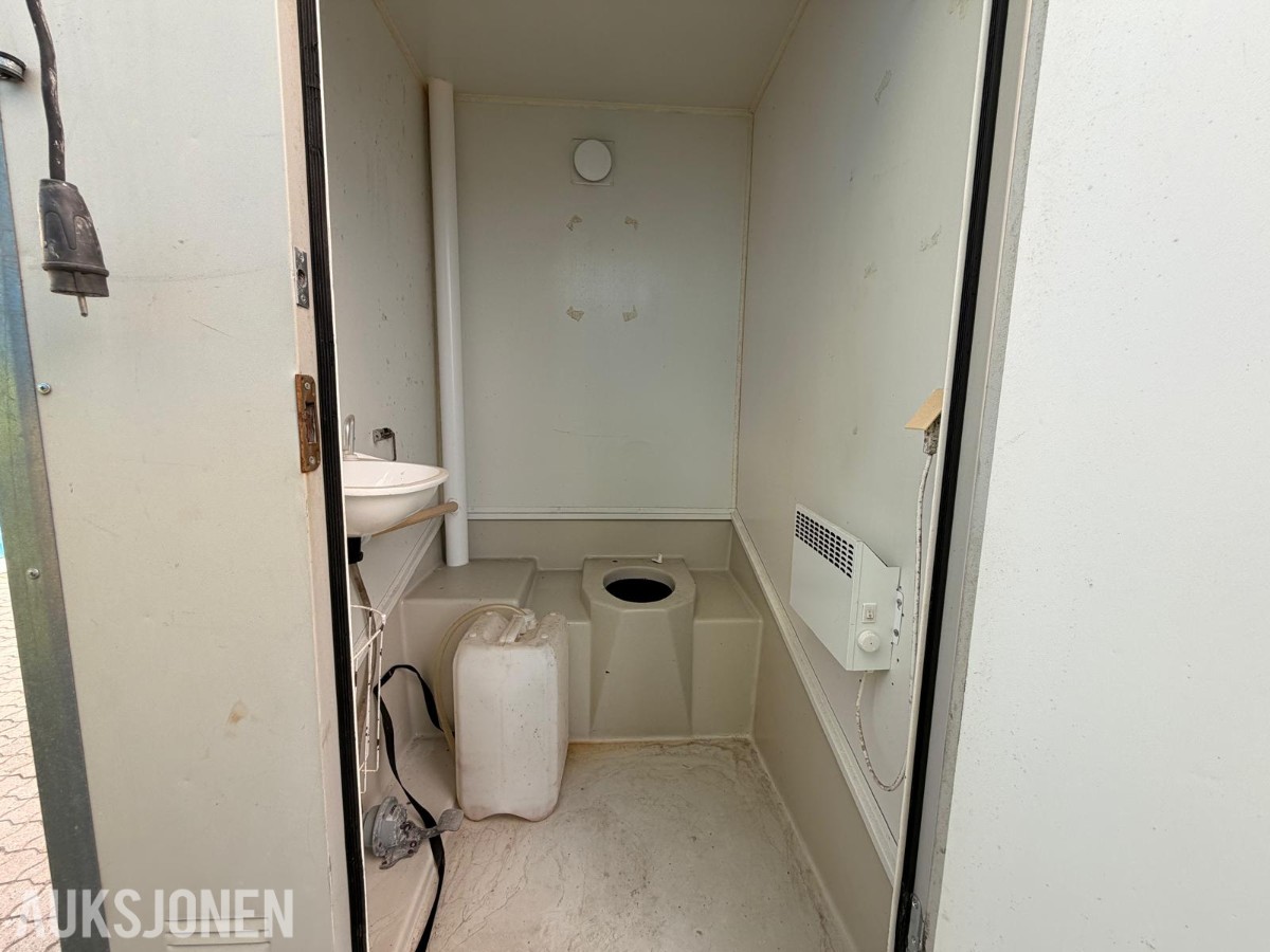 DANFO toalettkabin med servant, vanntank og varme