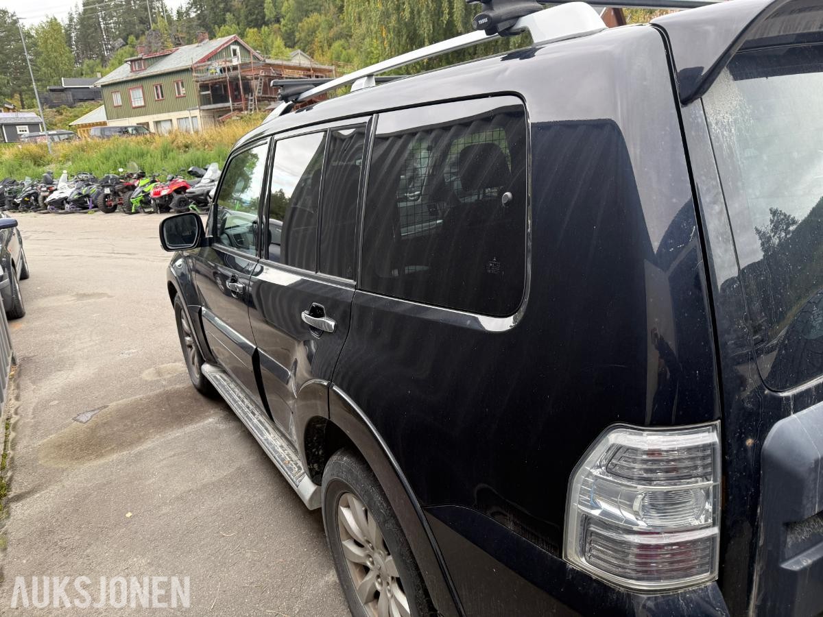 2011 Mitsubishi Pajero 3.2 Diesel 200hk 4WD Automat, Ryggekamera, Hengerfeste