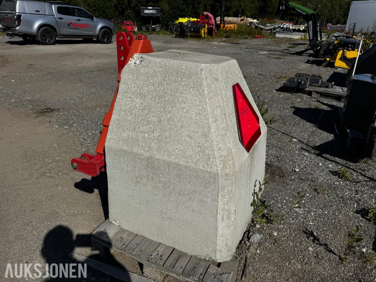 Traktorlodd med triangelkobling med triangelkobling og 3-punkts traktordel.