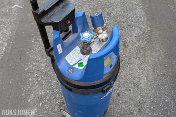 Linde Genie med hjul, håndtak og gassregulator *Ingen minstepris*