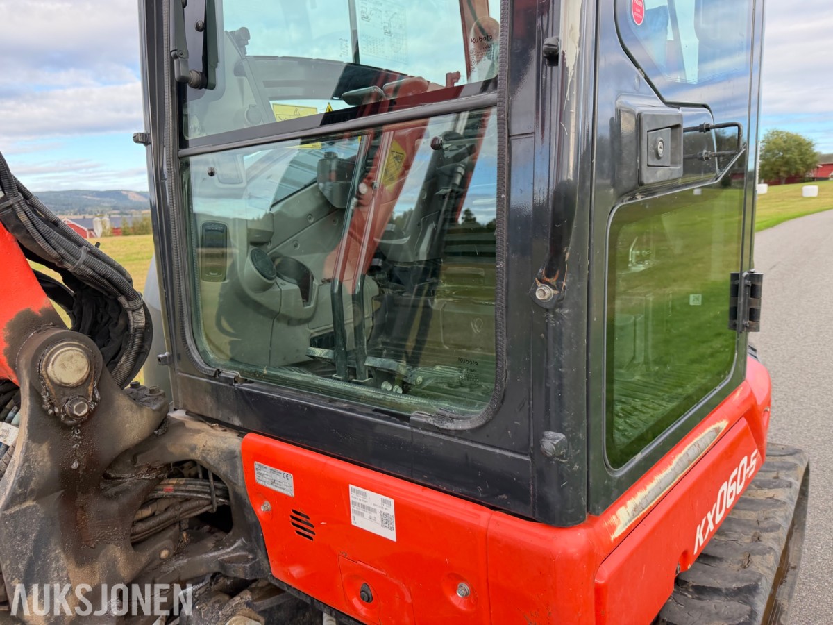 2021 mod. Kubota KX060-5, Engcon, sentralsmørning, 3329 timer ++