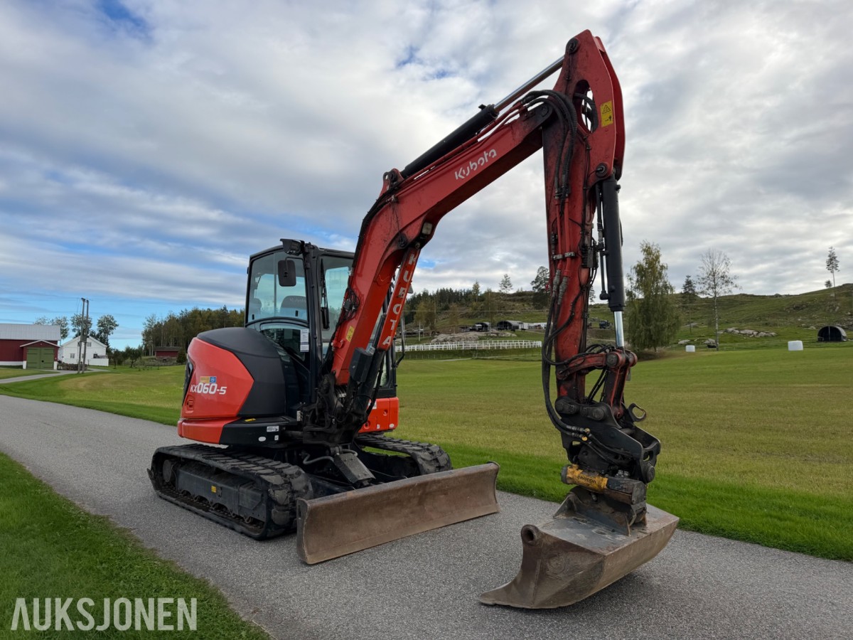 2021 mod. Kubota KX060-5, Engcon, sentralsmørning, 3329 timer ++