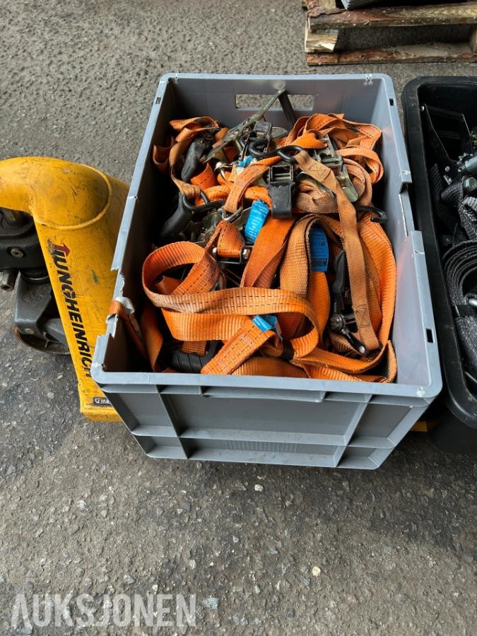 Parti med jekkestropper, lastestropper og strammere