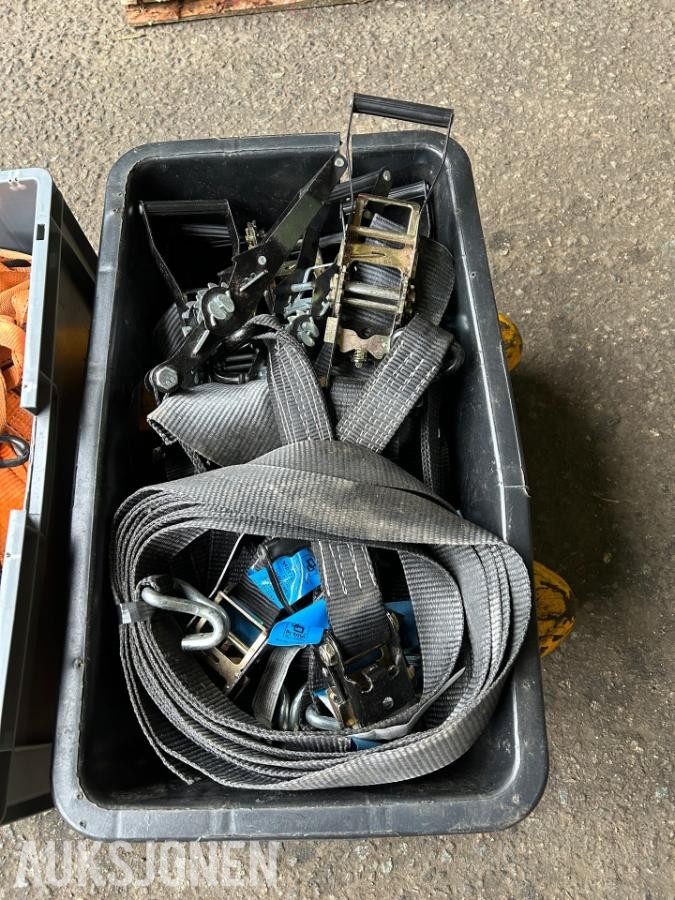 Parti med jekkestropper, lastestropper og strammere