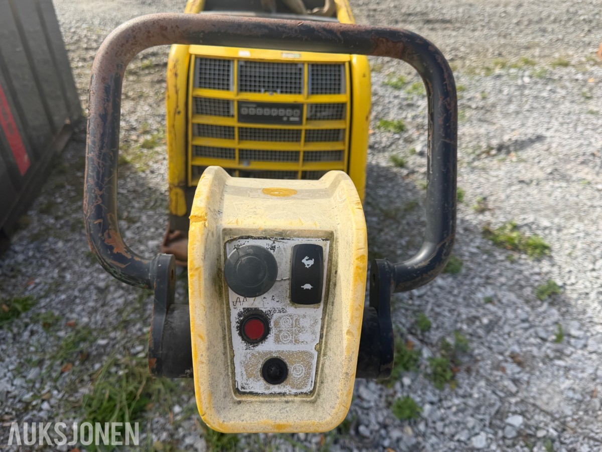 Wacker Neuson DPU80 vibroplate