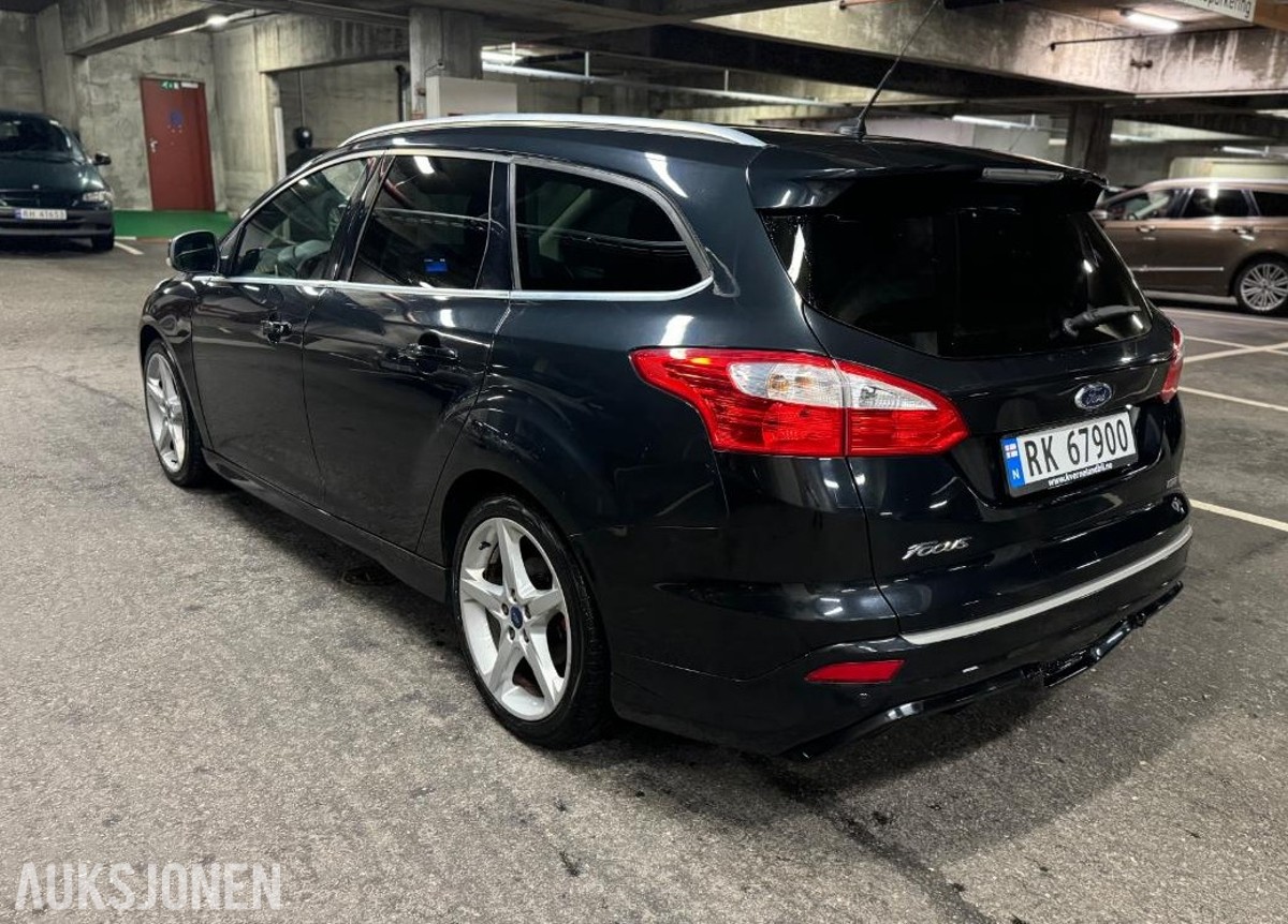 2013 FORD FOCUS 125HK TITANIUM SPORT LAV KM EU-OK 08.27