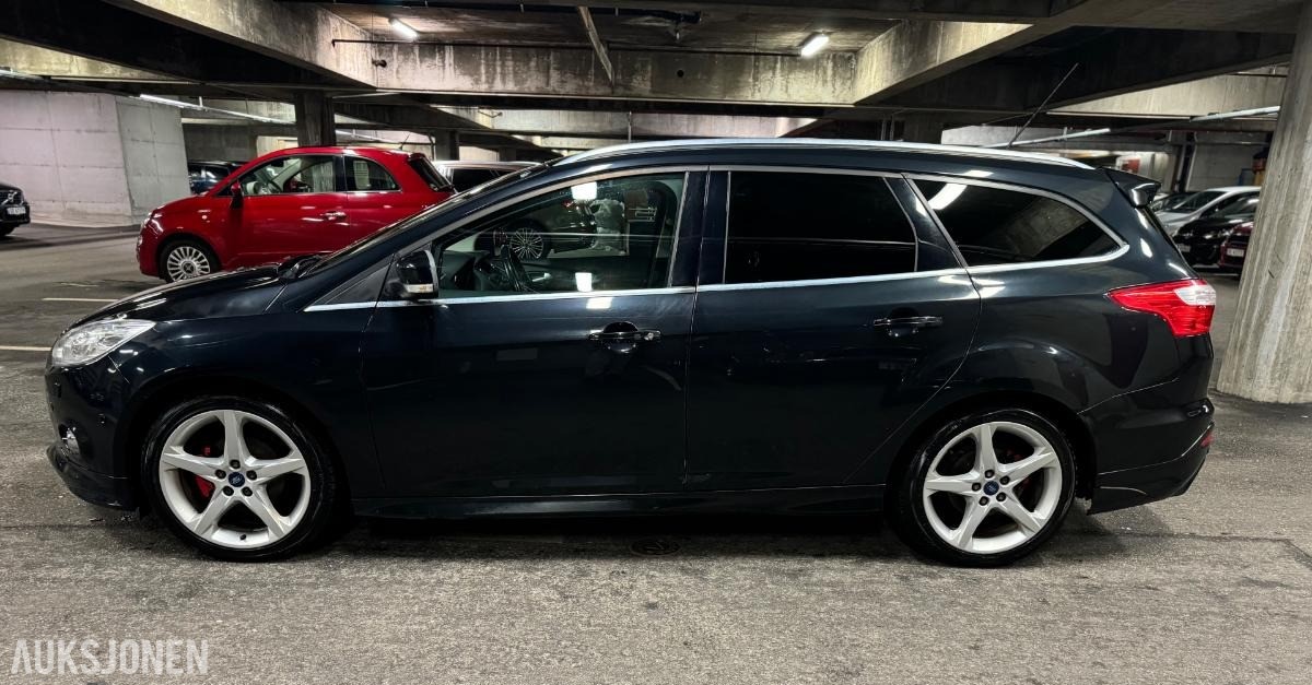 2013 FORD FOCUS 125HK TITANIUM SPORT LAV KM EU-OK 08.27