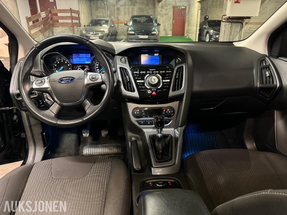 2013 FORD FOCUS 125HK TITANIUM SPORT LAV KM EU-OK 08.27