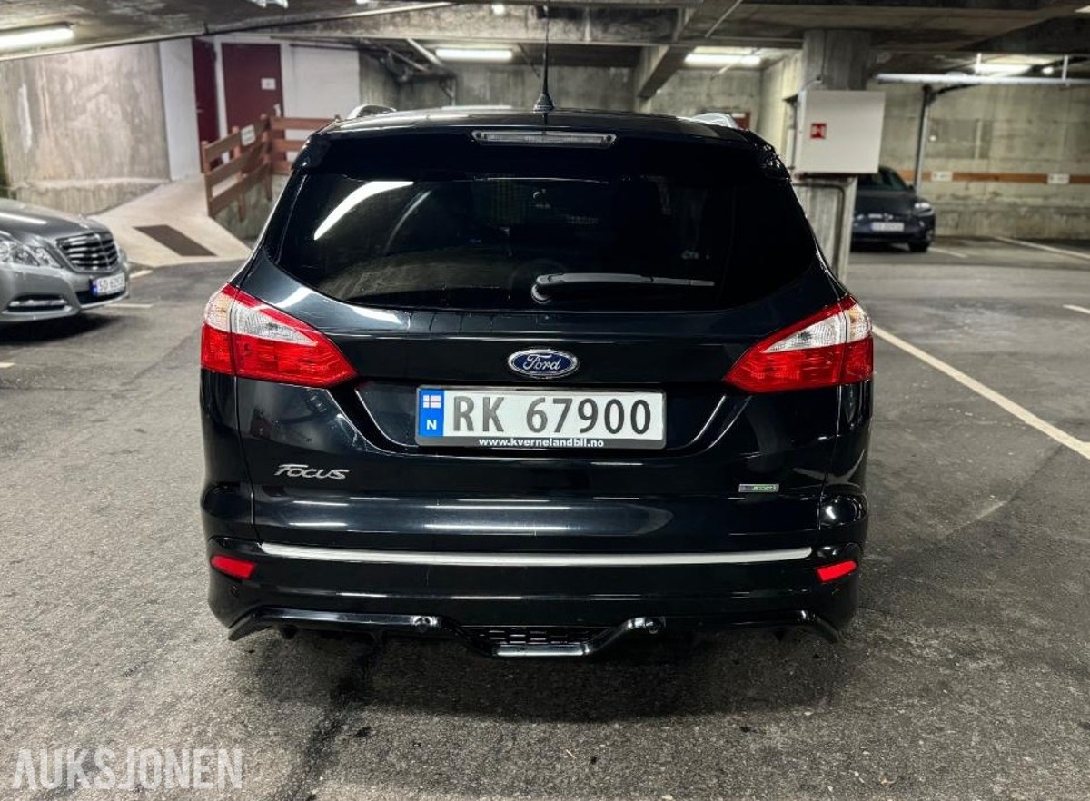 2013 FORD FOCUS 125HK TITANIUM SPORT LAV KM EU-OK 08.27
