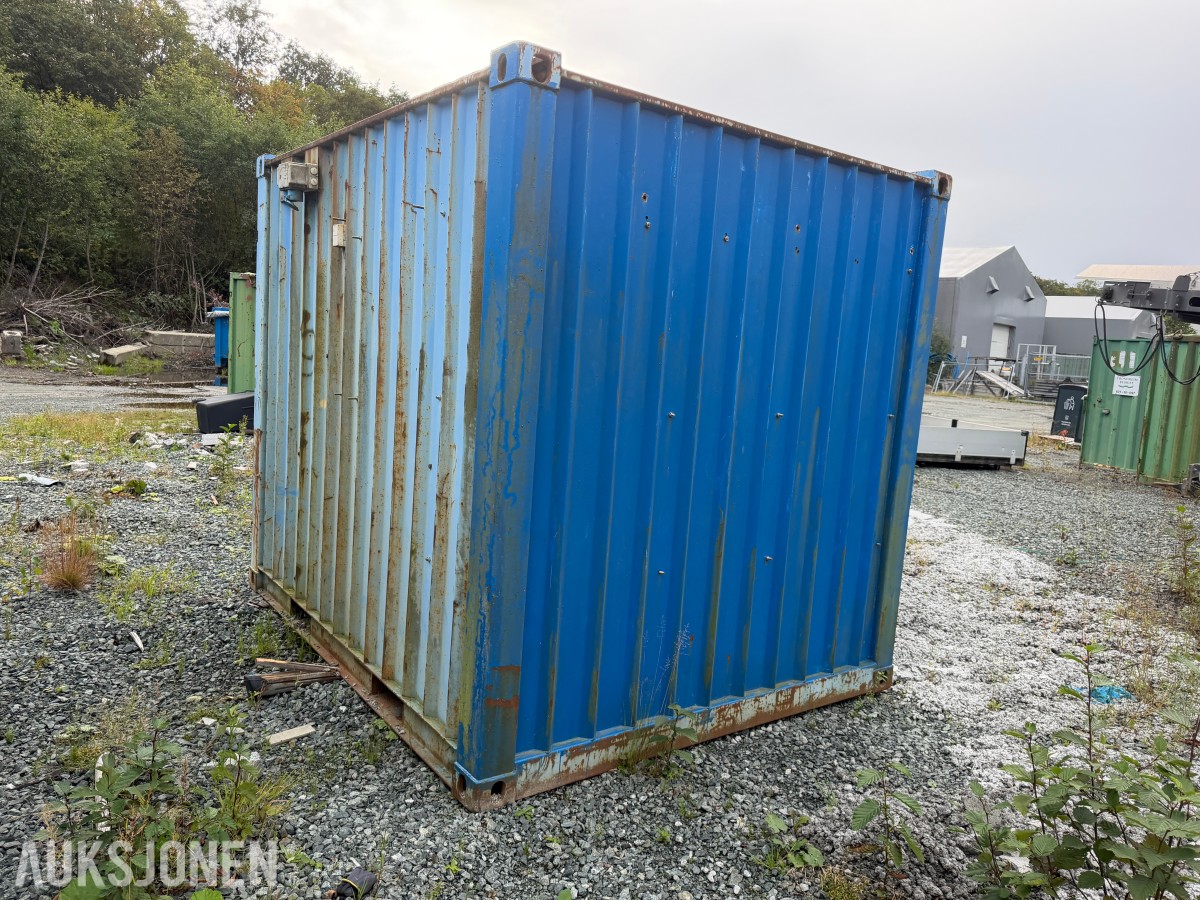 1992 Innredet 10 fots lagercontainer / verkstedcontainer med reoler og arbeidsbenk