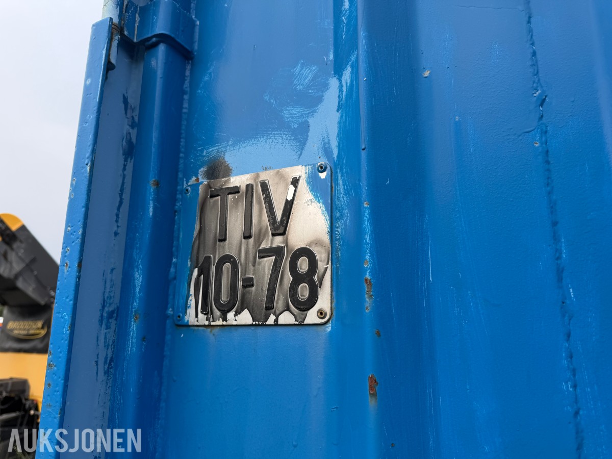 1992 Innredet 10 fots lagercontainer / verkstedcontainer med reoler og arbeidsbenk