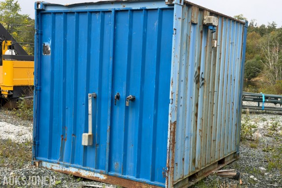 1992 Innredet 10 fots lagercontainer / verkstedcontainer med reoler og arbeidsbenk