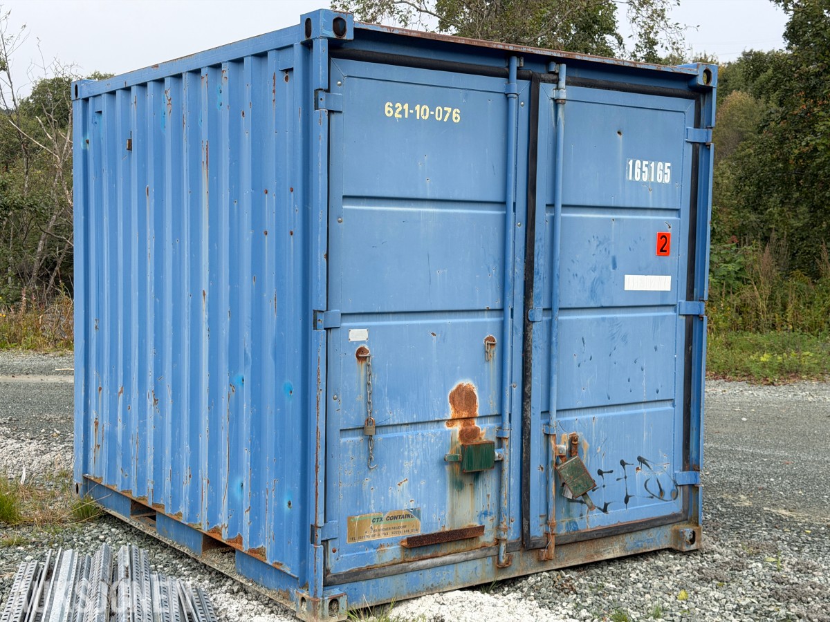 1996 Innredet 10 fots lagercontainer / verkstedcontainer med arbeidsbenk og reol