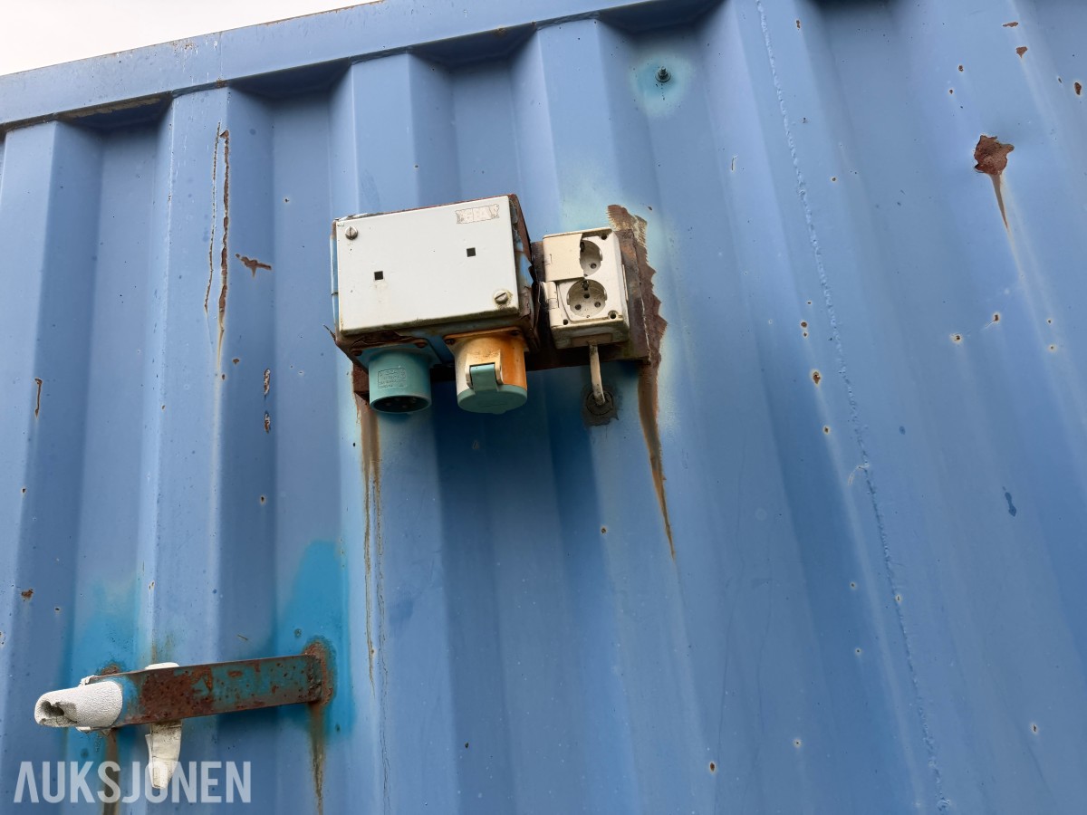 1996 Innredet 10 fots lagercontainer / verkstedcontainer med arbeidsbenk og reol