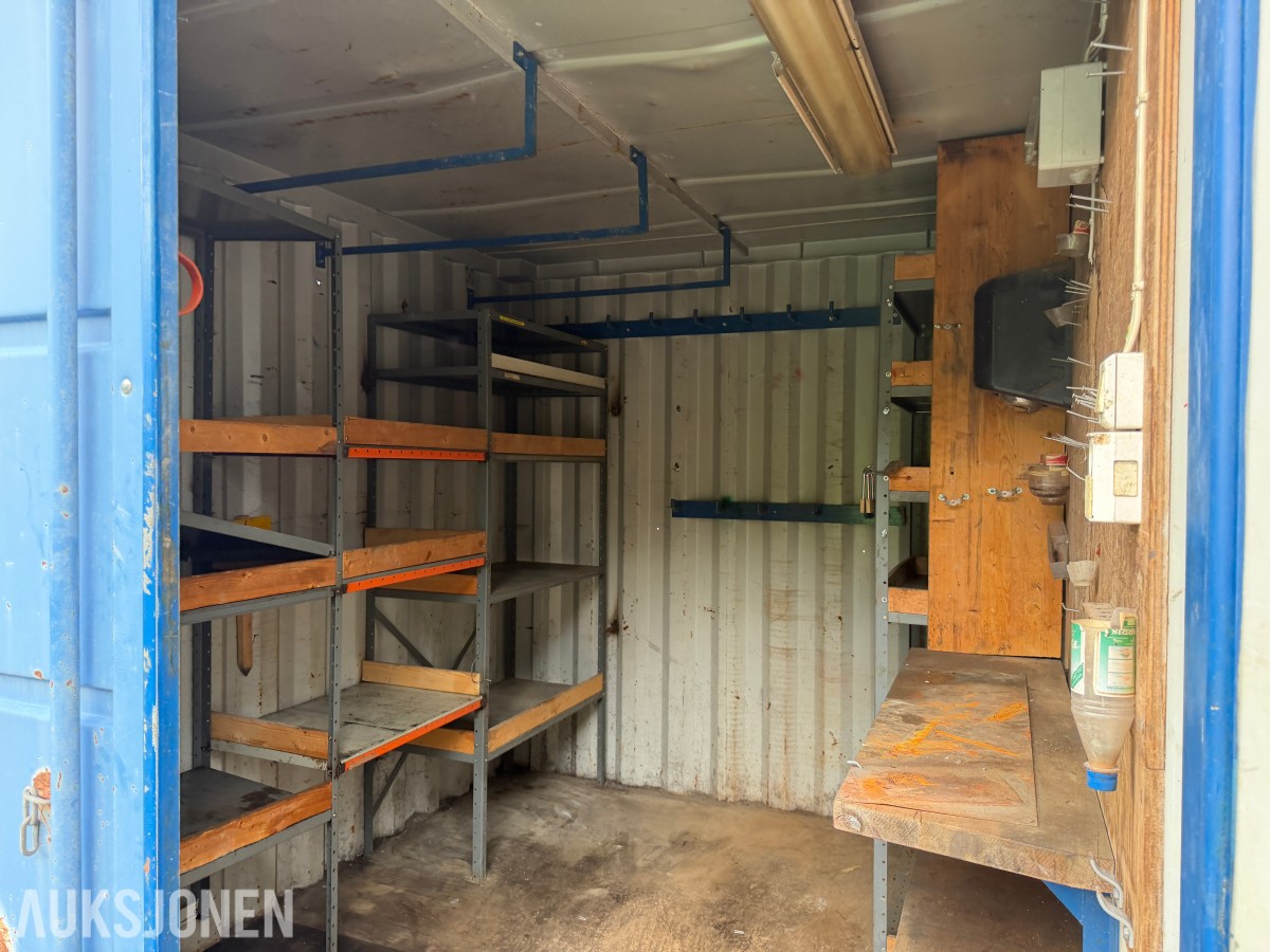 1996 Innredet 10 fots lagercontainer / verkstedcontainer med arbeidsbenk og reol
