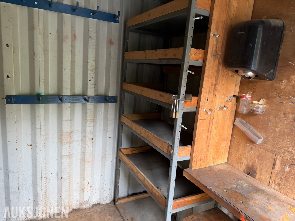 1996 Innredet 10 fots lagercontainer / verkstedcontainer med arbeidsbenk og reol