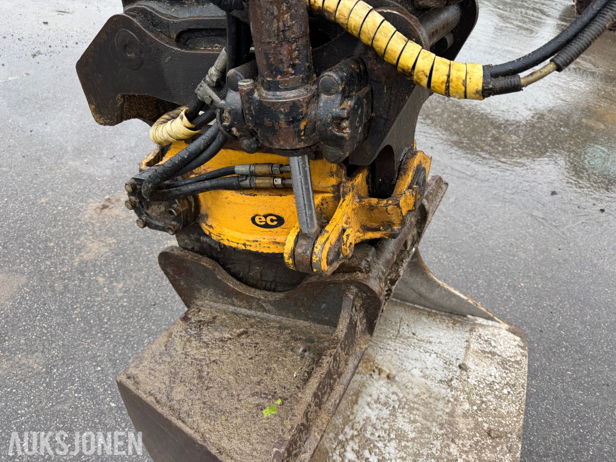 2008 Komatsu PC88MR beltegraver – tiltrotator – skjær – flere skuffer