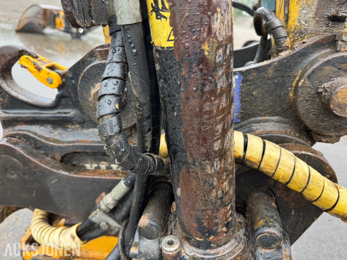 2008 Komatsu PC88MR beltegraver – tiltrotator – skjær – flere skuffer