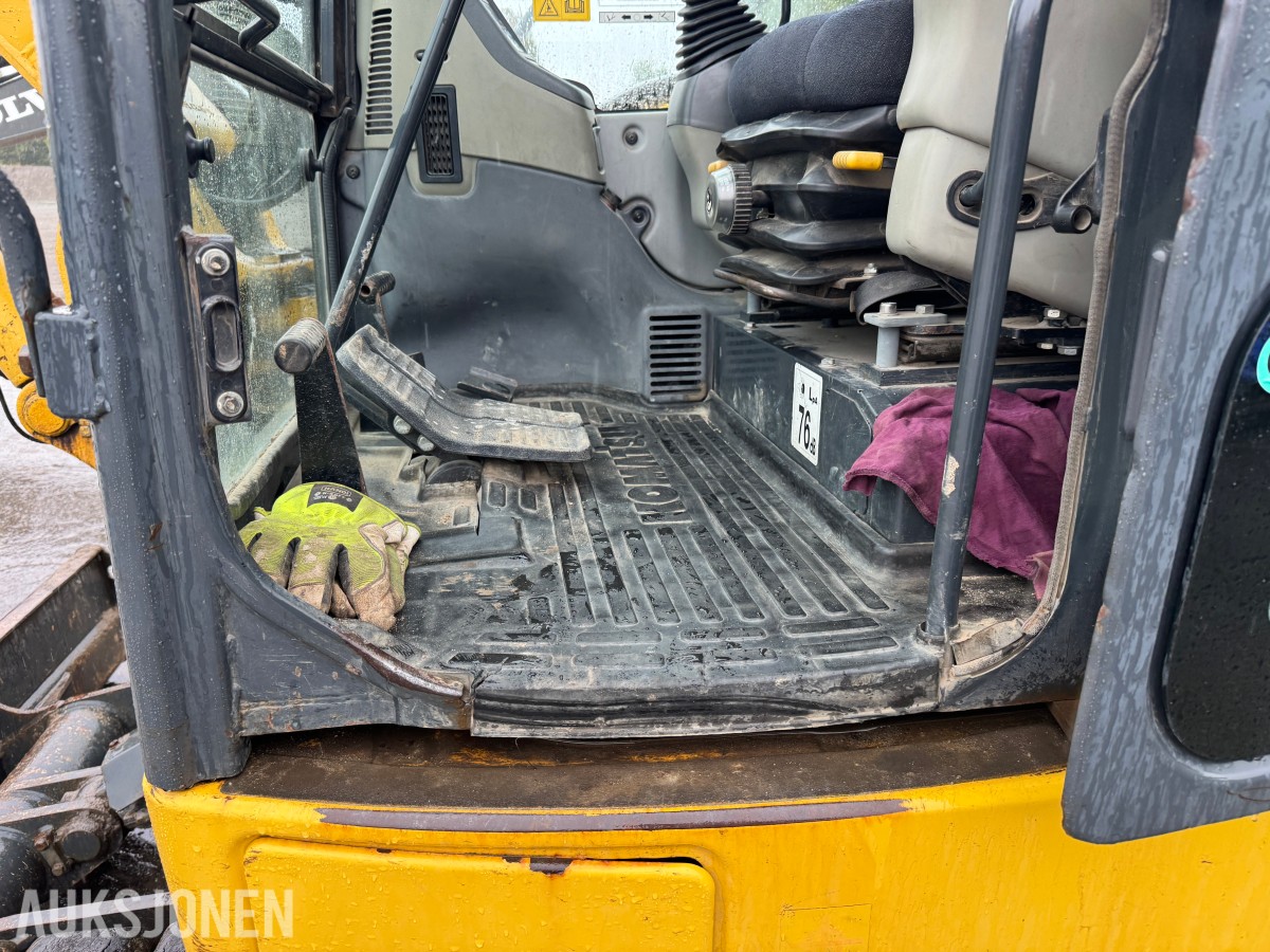 2008 Komatsu PC88MR beltegraver – tiltrotator – skjær – flere skuffer