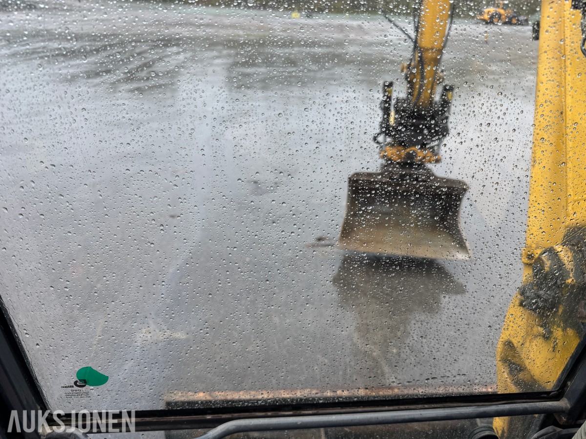2008 Komatsu PC88MR beltegraver – tiltrotator – skjær – flere skuffer