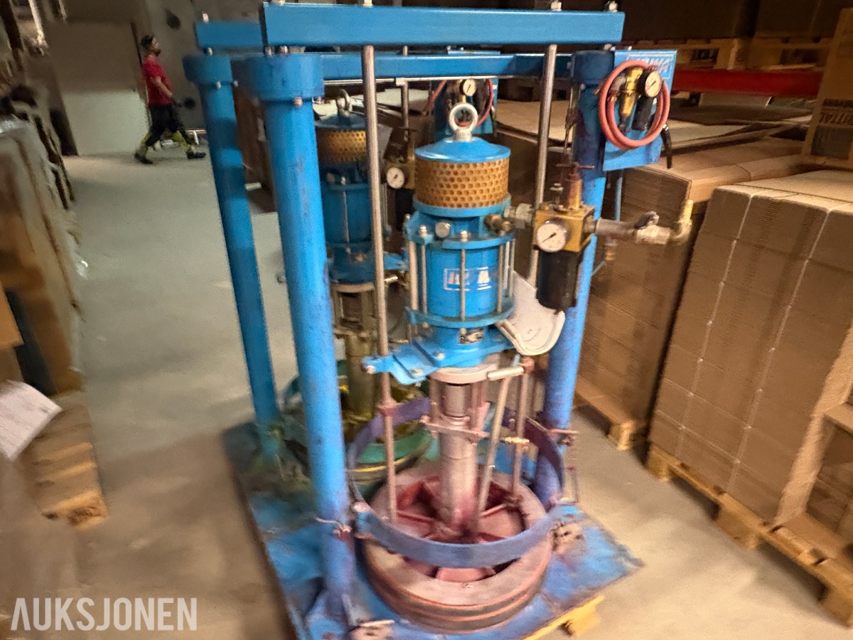 4 stk. WIWA dobbeltvirkende stempelpumper for 200 liters oljefat