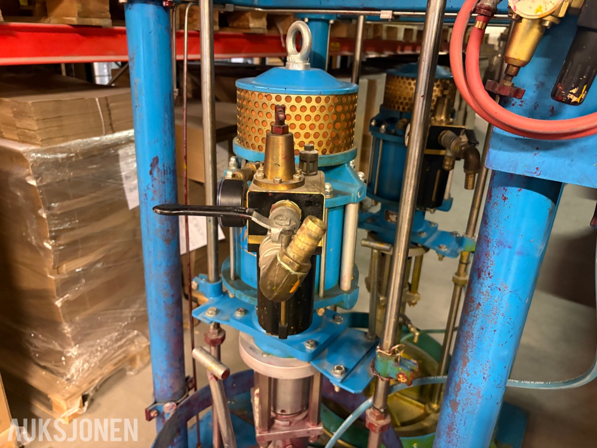 4 stk. WIWA dobbeltvirkende stempelpumper for 200 liters oljefat