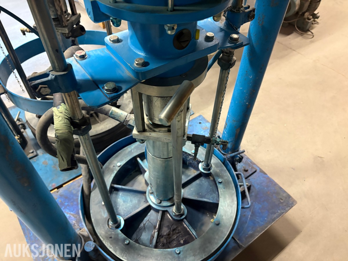 4 stk. WIWA dobbeltvirkende stempelpumper for 200 liters oljefat