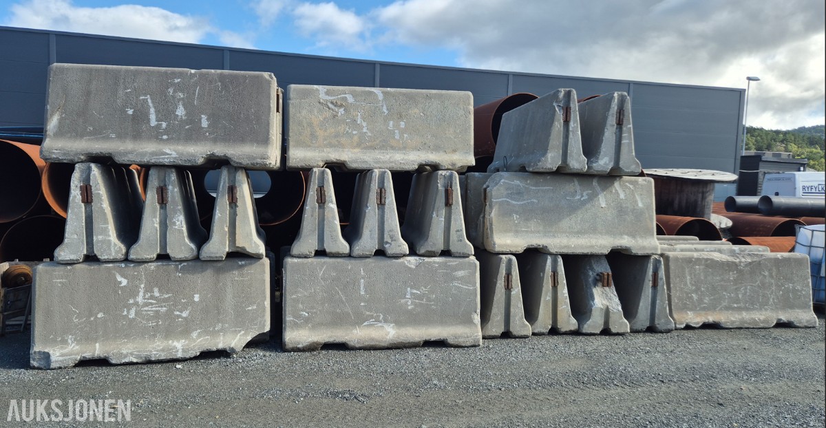 32 stk betongblokker / jersey blokker