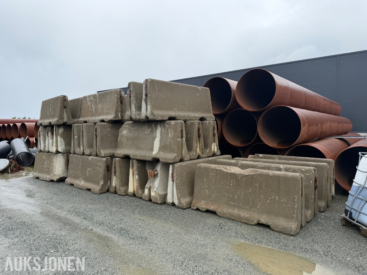 32 stk betongblokker / jersey blokker
