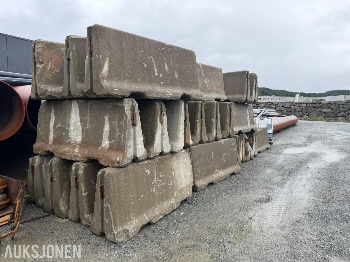 32 stk betongblokker / jersey blokker