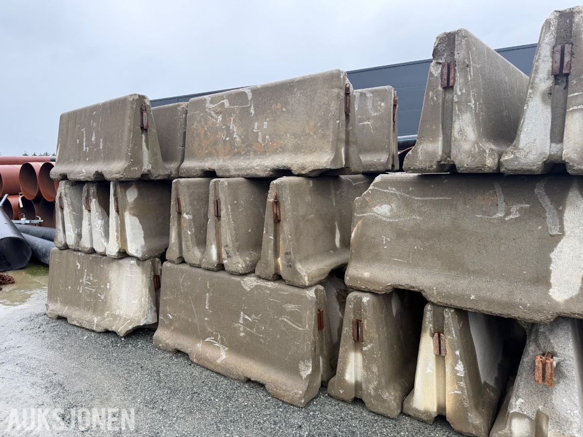 32 stk betongblokker / jersey blokker