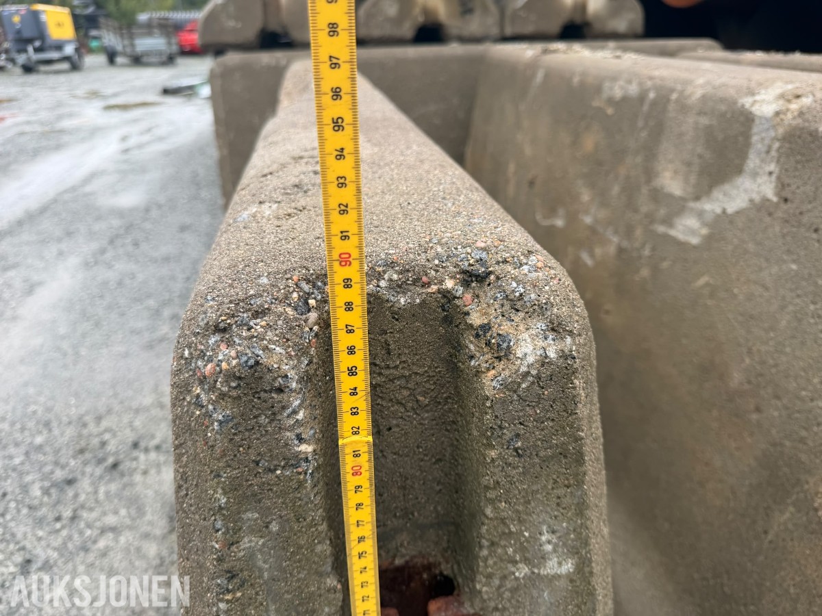 32 stk betongblokker / jersey blokker
