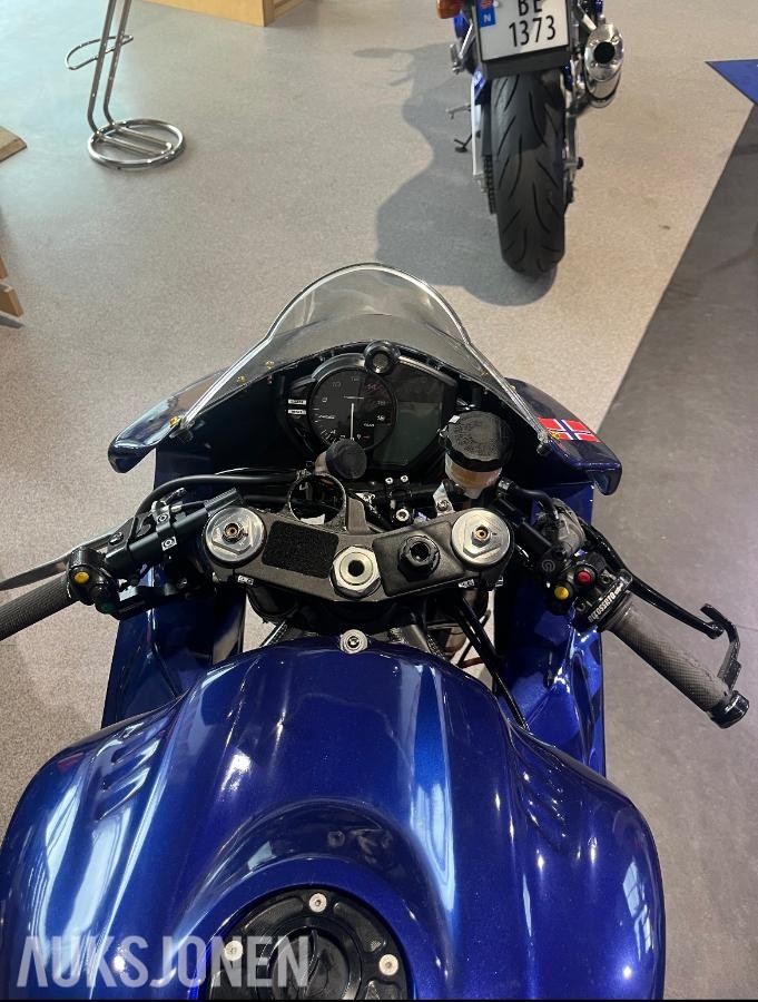 2021 Yamaha R6 Race utgave  - banesykkel