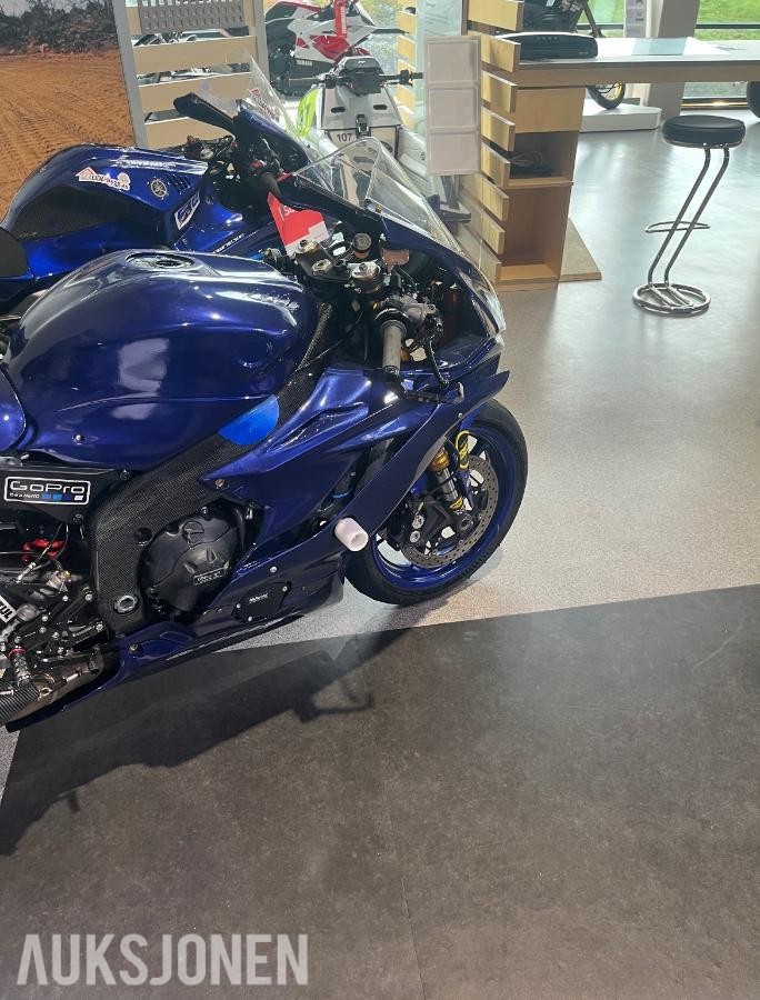 2021 Yamaha R6 Race utgave  - banesykkel
