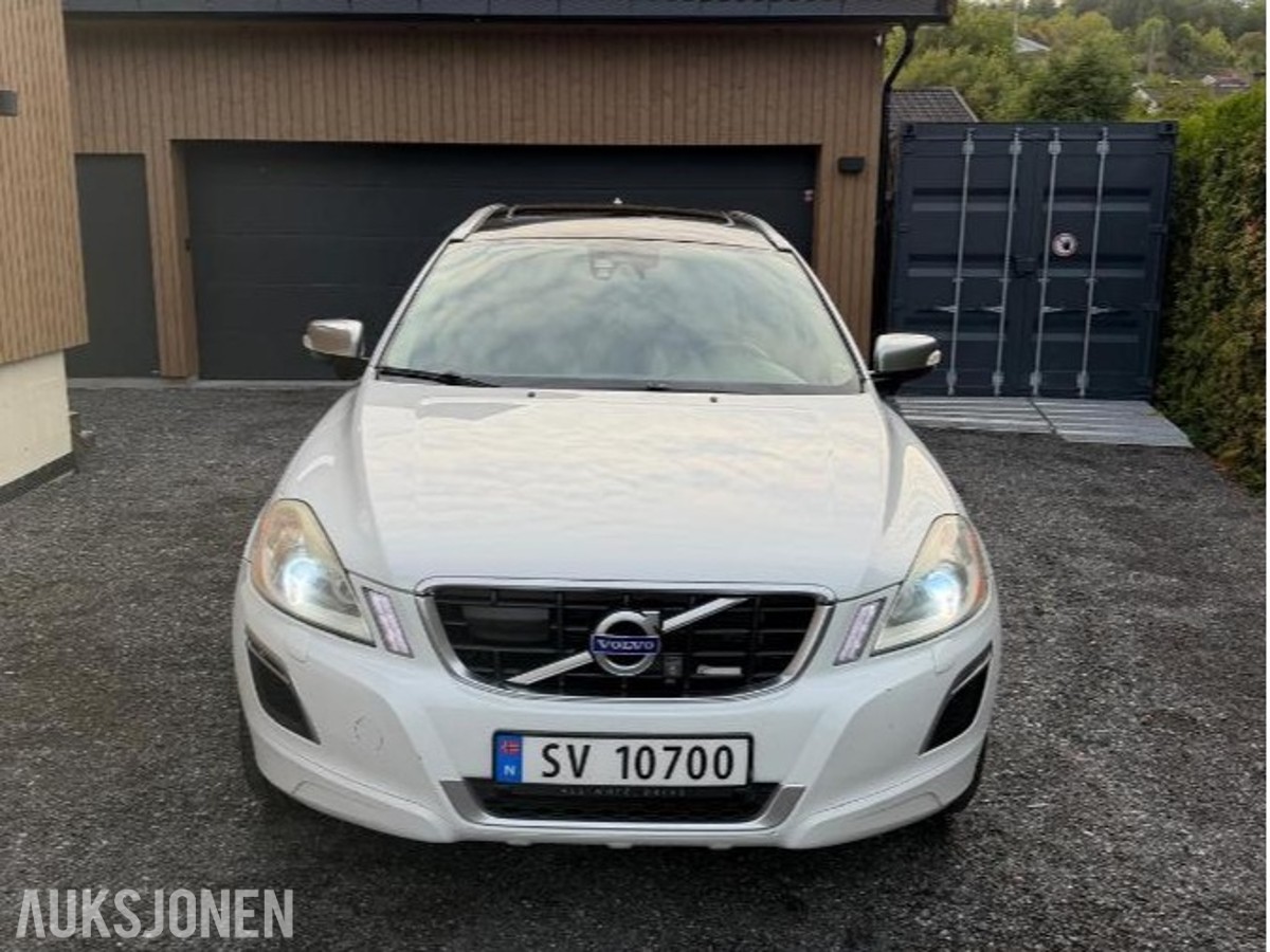 2011 Volvo XC60 R-DESIGN, AWD AUTOMAT, PANOROMA, CRUISEKONTROLL, RYGGEKAMERA 