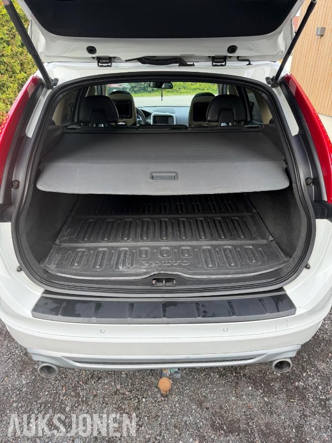 2011 Volvo XC60 R-DESIGN, AWD AUTOMAT, PANOROMA, CRUISEKONTROLL, RYGGEKAMERA 