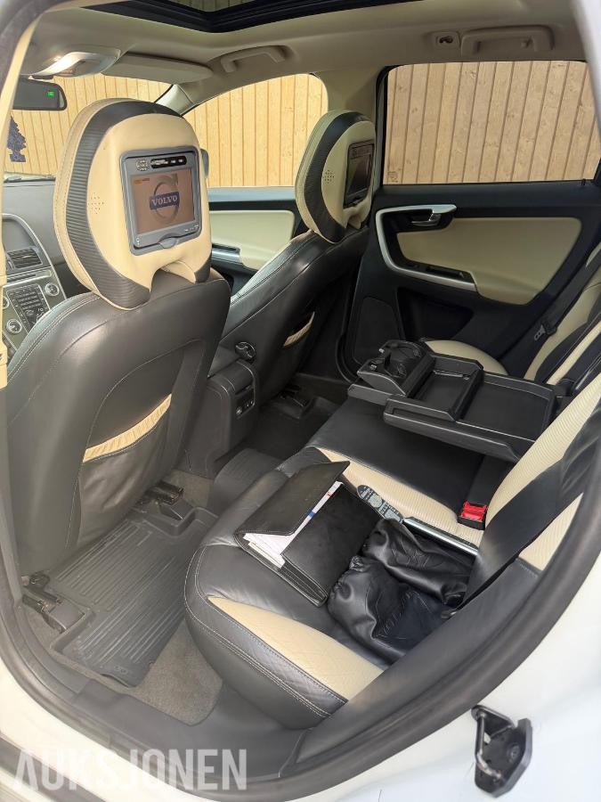 2011 Volvo XC60 R-DESIGN, AWD AUTOMAT, PANOROMA, CRUISEKONTROLL, RYGGEKAMERA 
