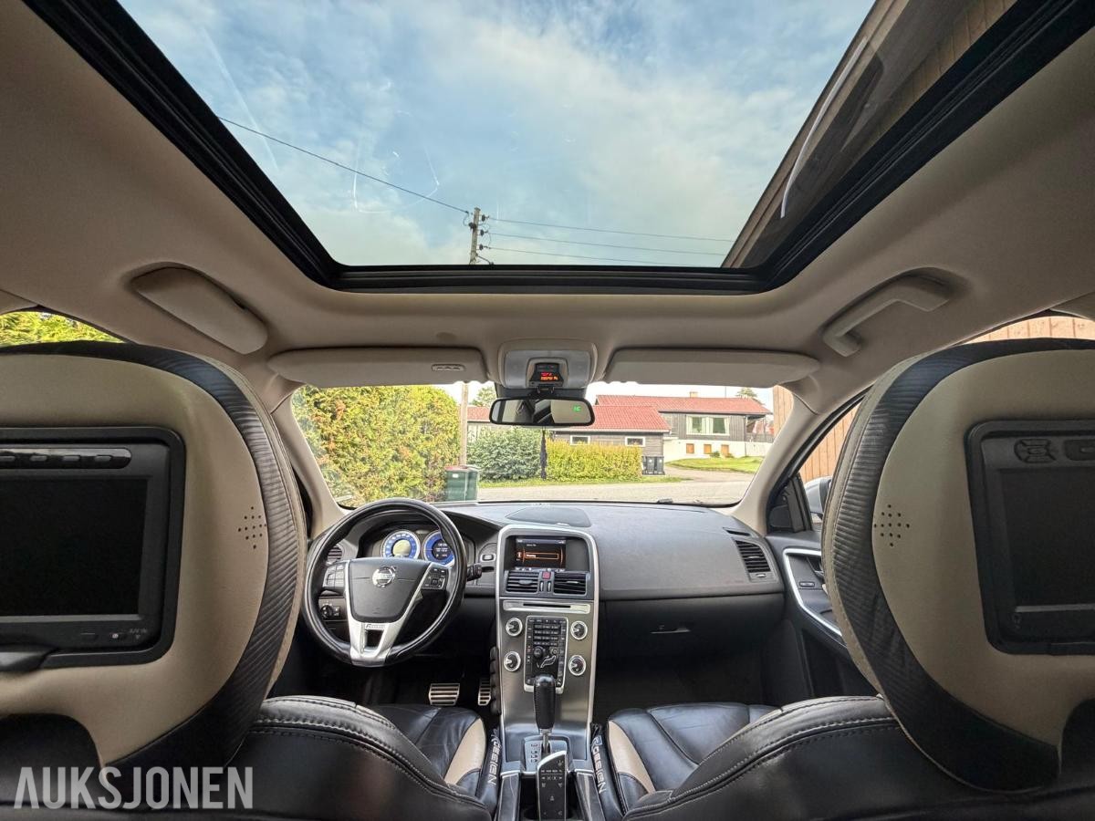 2011 Volvo XC60 R-DESIGN, AWD AUTOMAT, PANOROMA, CRUISEKONTROLL, RYGGEKAMERA 