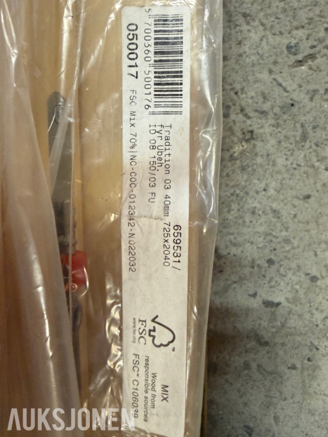 Dører og karmsett Nytt/ubrukt