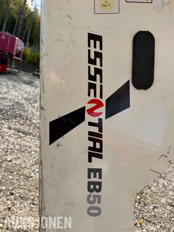 2025 mod. Essential EB50 pigghammer. Lite brukt.