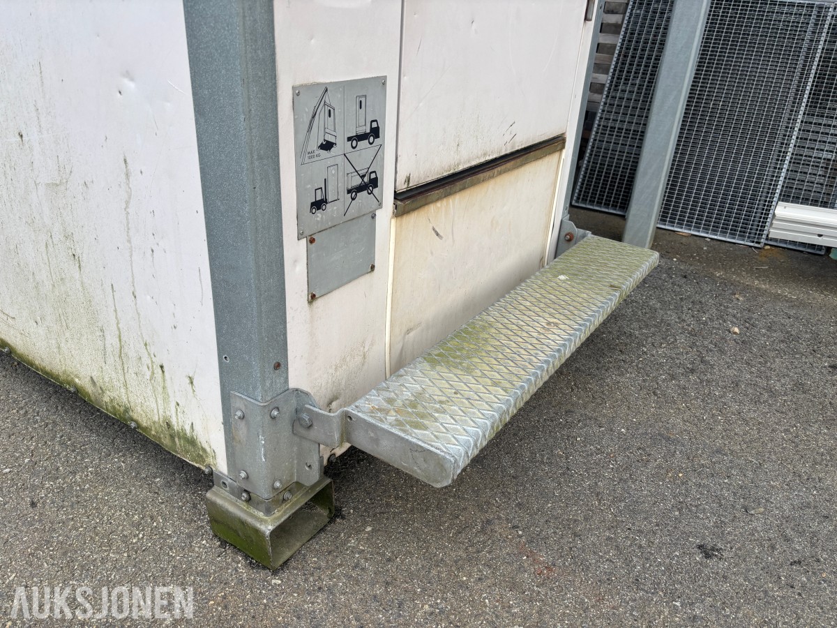 2004 Danfo T-500 Toalettkabin med Vask, Varmeovn - Trucklommer.