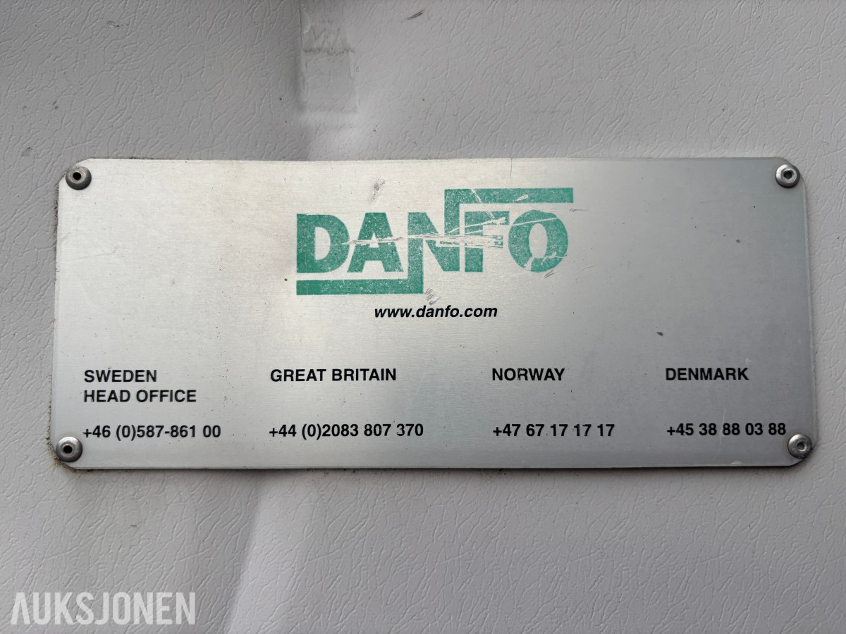 2004 Danfo T-500 Toalettkabin med Vask, Varmeovn - Trucklommer.