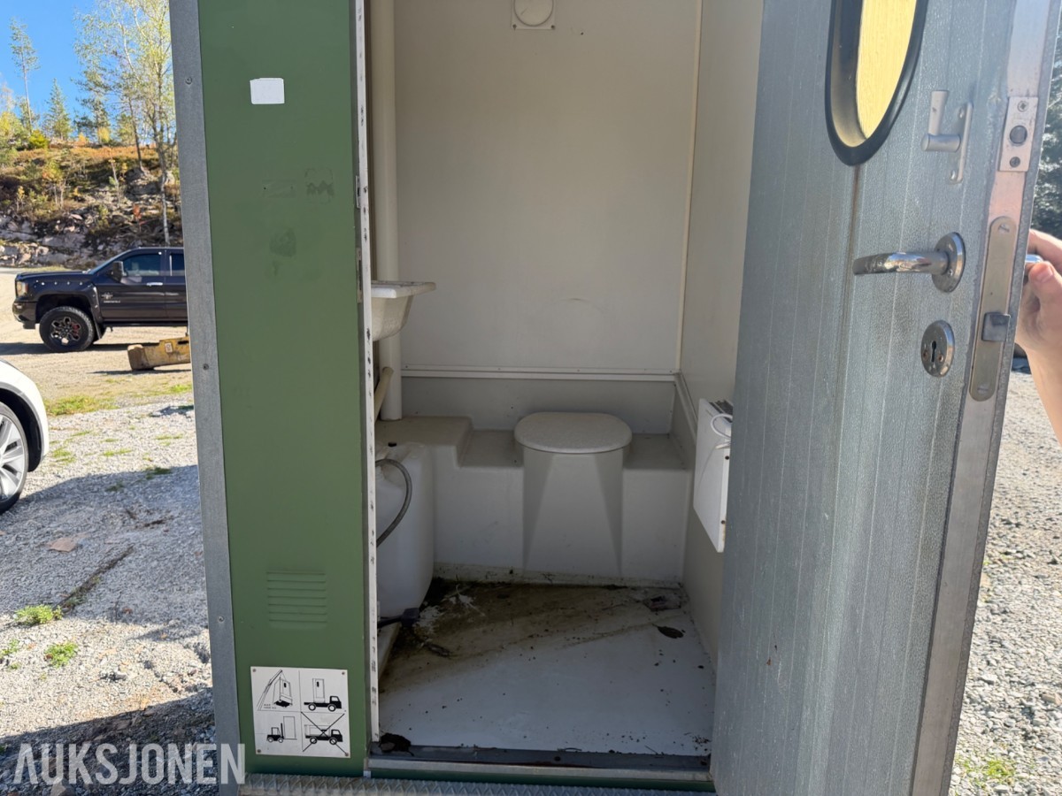 Danfo toalettkabinett med toalett og håndvask