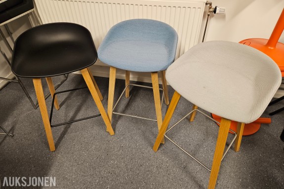 Barkrakk med treben - 3 stk - sort plastskall - blått stoffsete - lyst stoffsete - fotbøyle i metall ⁠