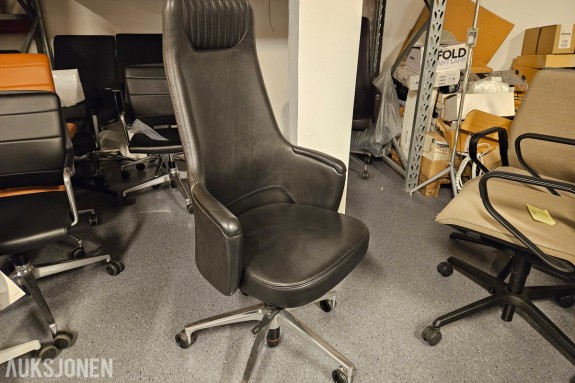 Sedus Silent Rush Modern Classic sr-133 - sort skinn - høy rygg med nakkestøtte - femarmet aluminiumskryss ⁠