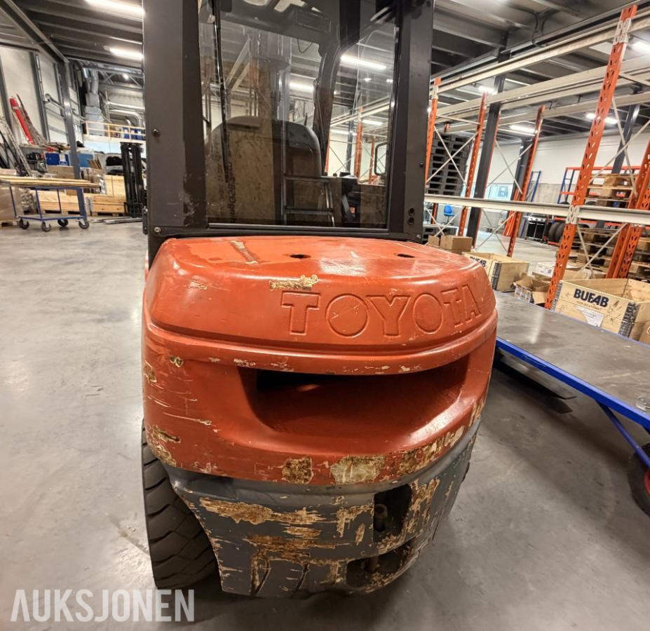 2006 Toyota Truck 7FDF30 - 3 tonns - 7182 Timer