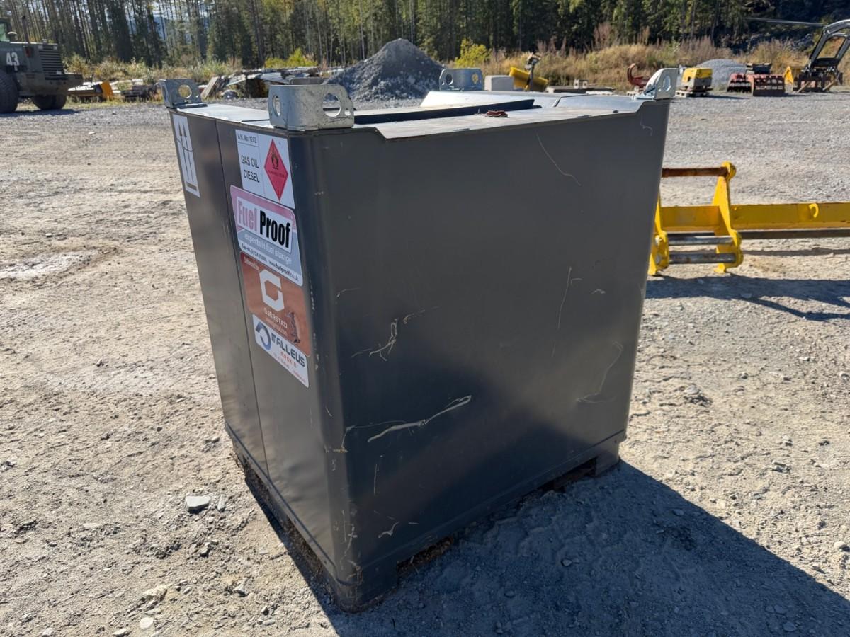 Fuel Proof 900 L dieseltank med pumpe, CE-merket