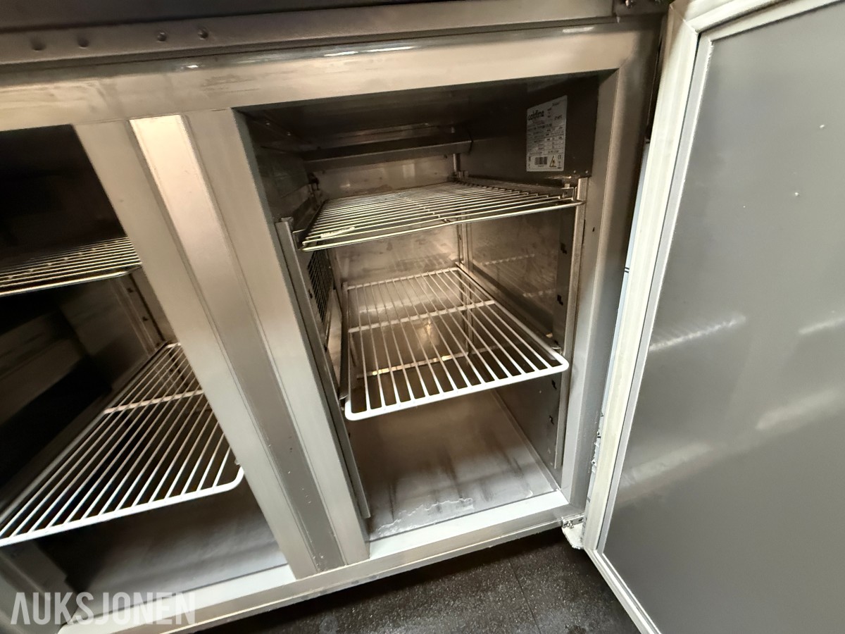 Coldline TA13/1B-760 profesjonell frysebenk – 2 dører